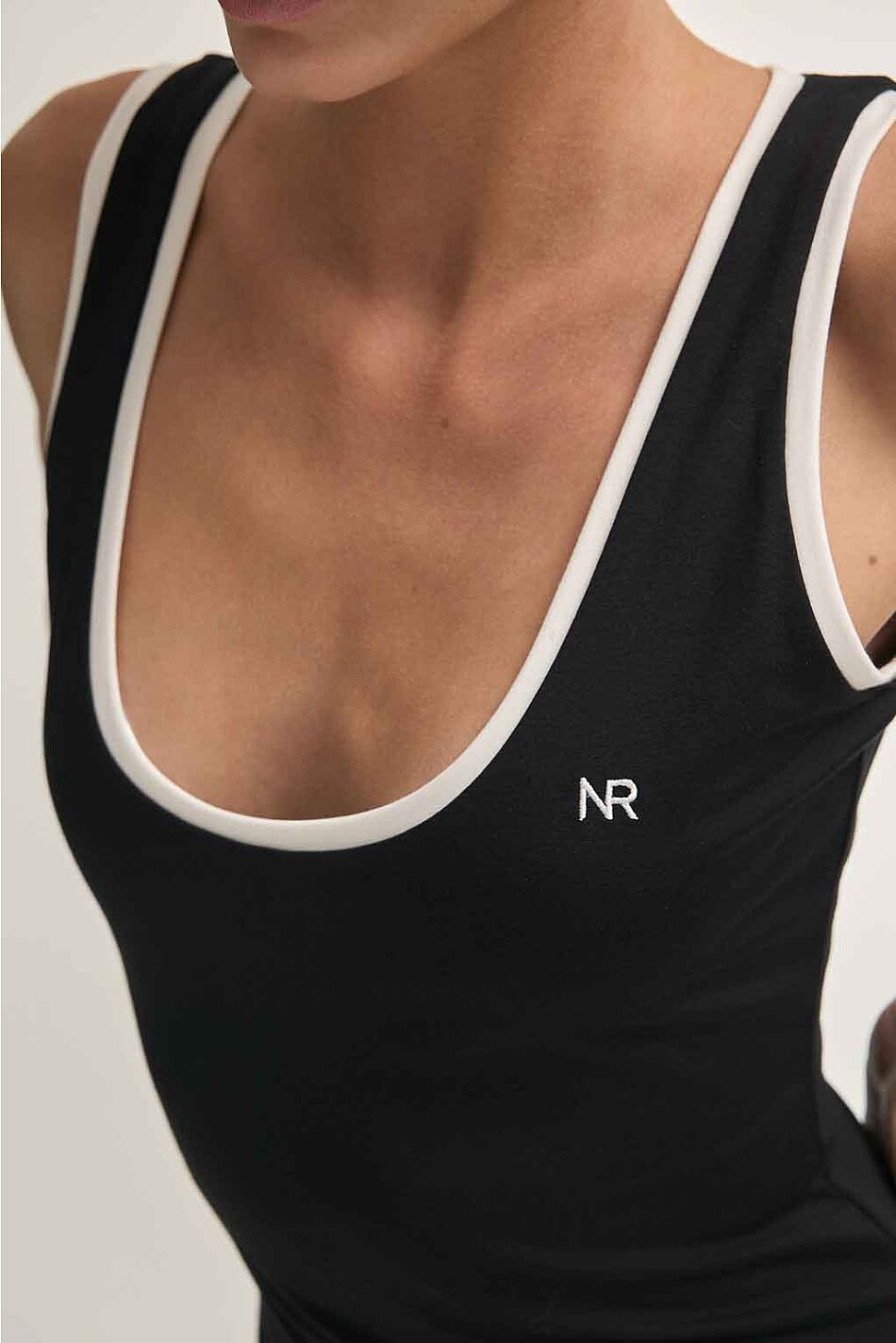 CLAUDIA SLEEVLESS BODYSUIT