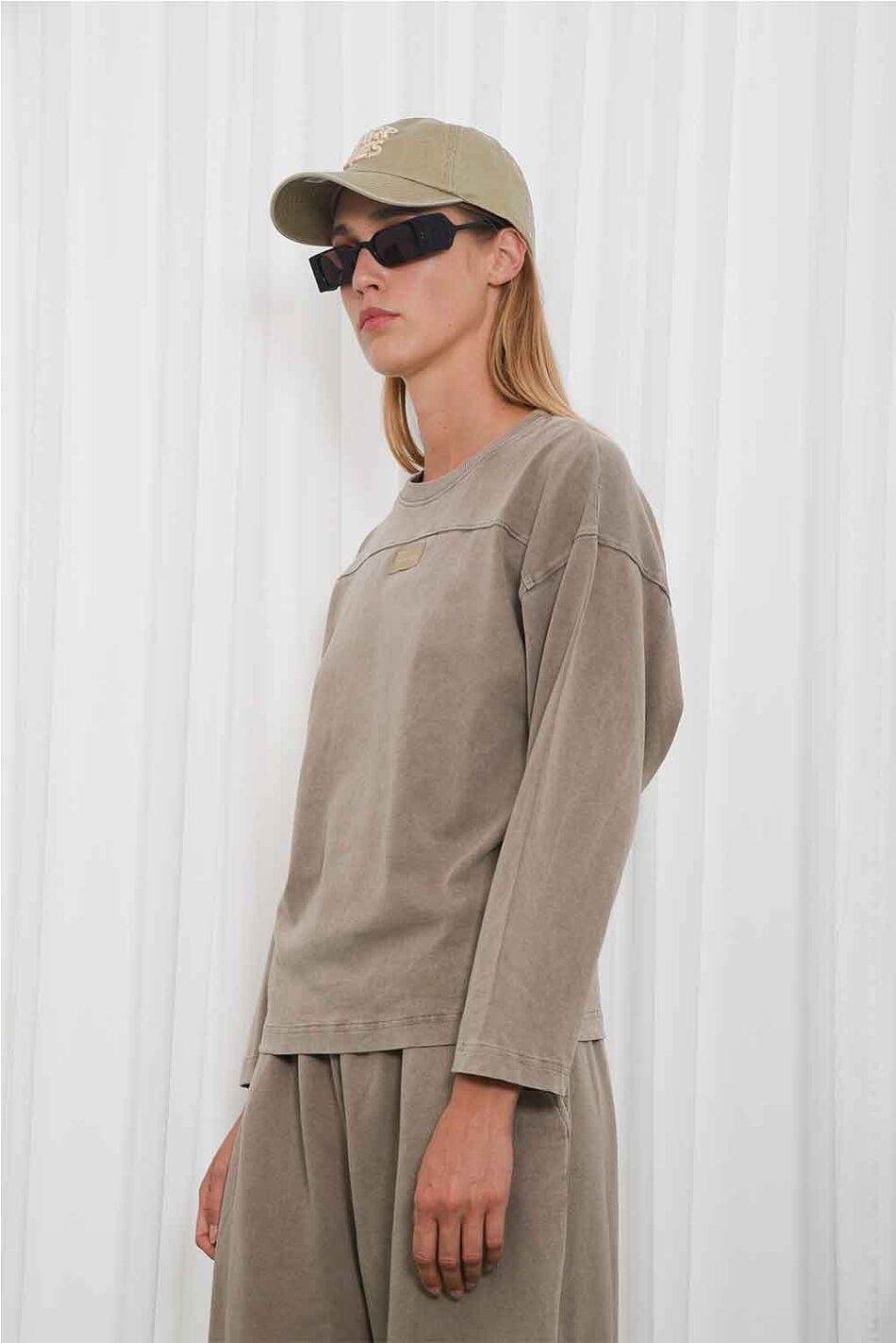 UNIQUE T-SHIRT