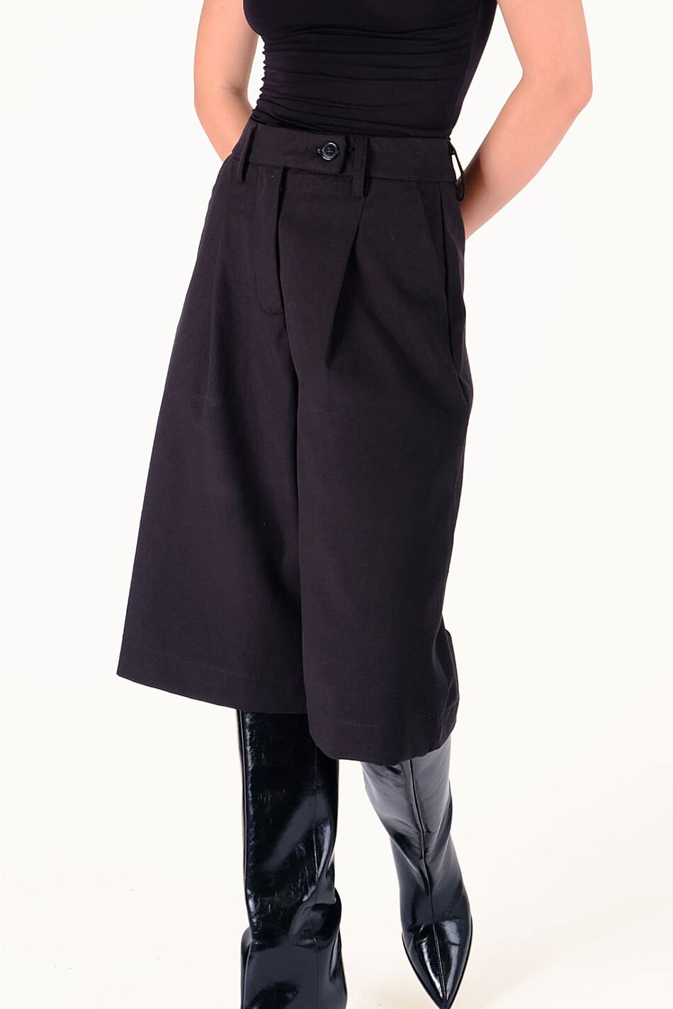 LILLY BLACK