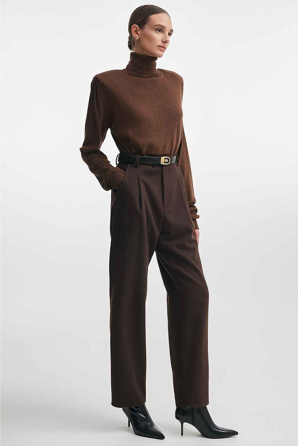 BASICK KNITTED BLOUSE
