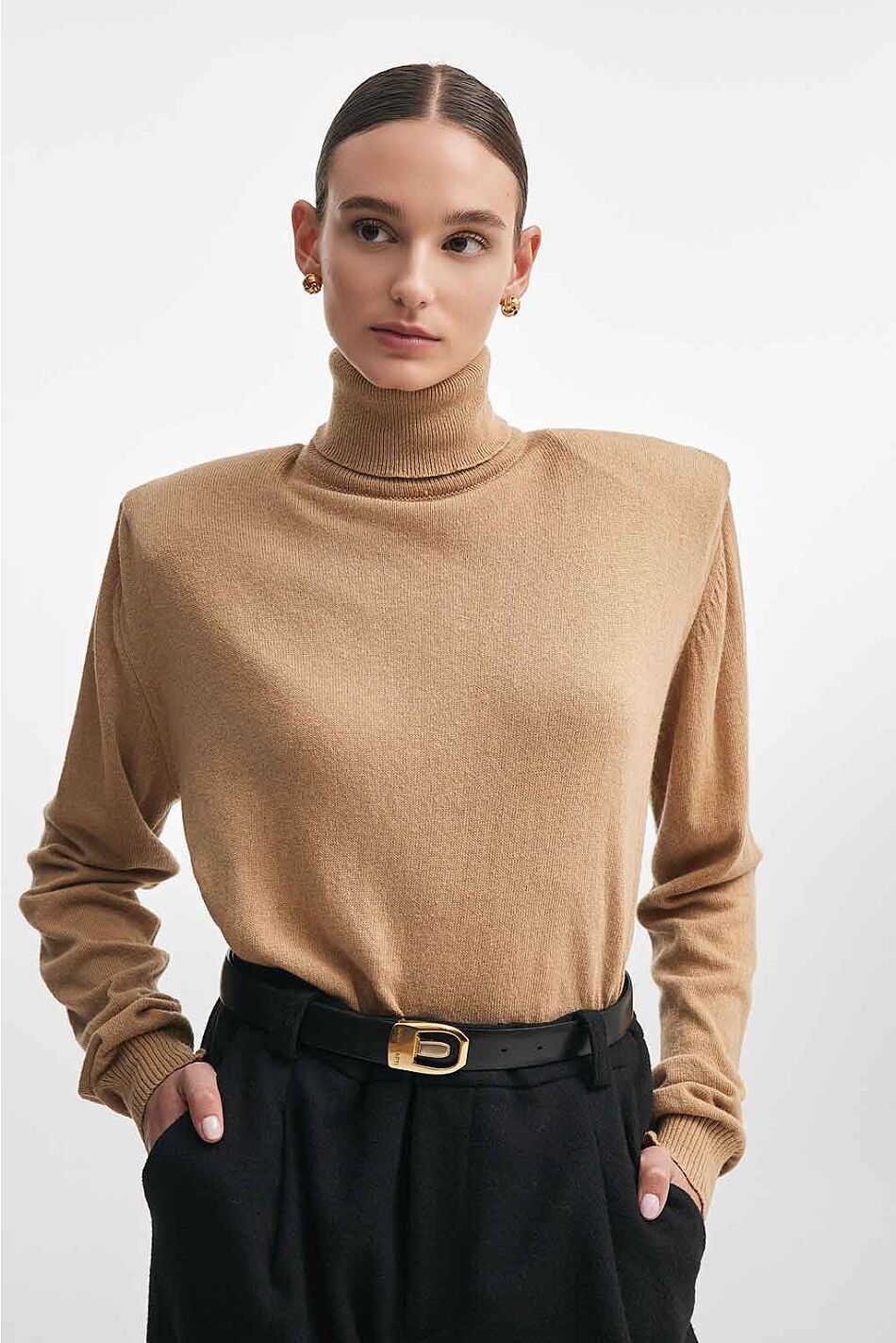 BASICK KNITTED BLOUSE