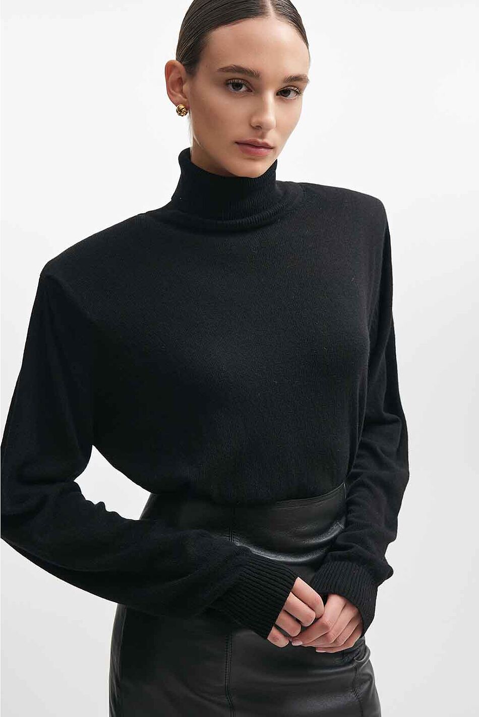 BASICK KNITTED BLOUSE