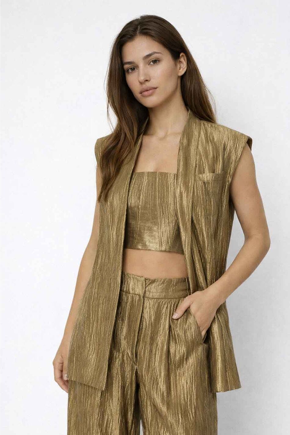 DIVOTE BUSTIER