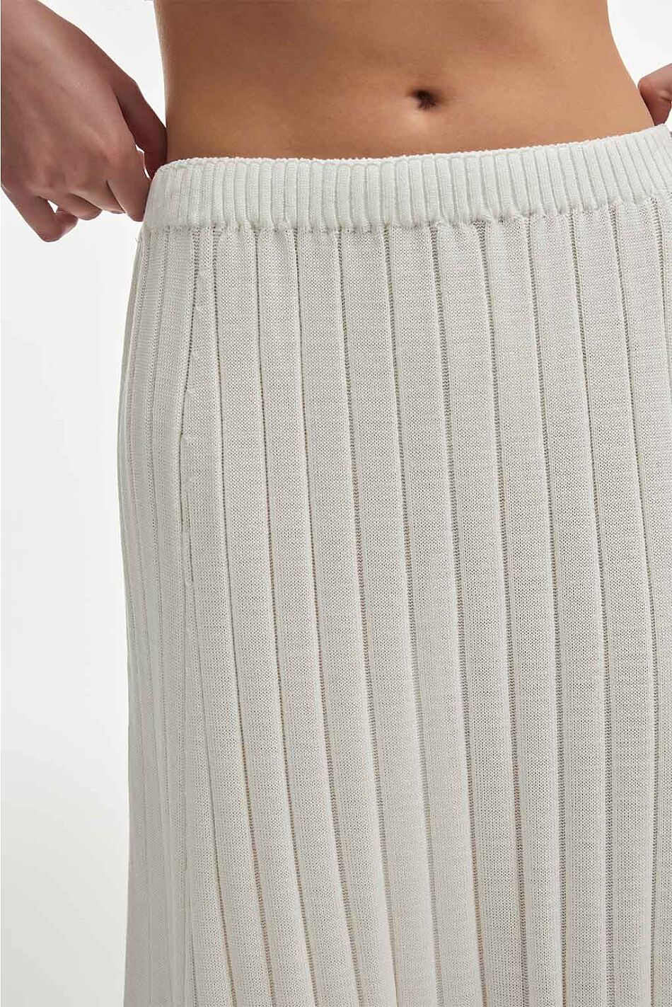 FEMME  KNITTED SKIRT