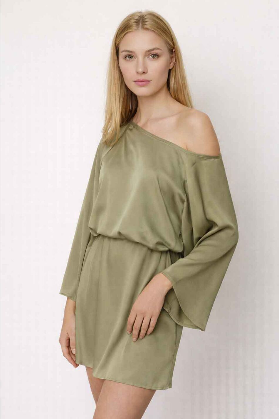 SILKY MINI SKIRT