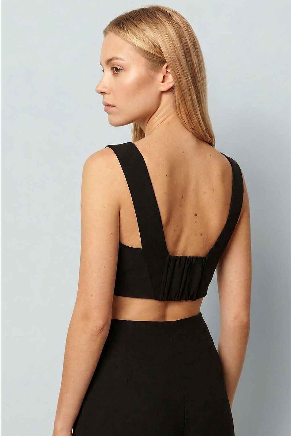 STATEMENT CROP TOP