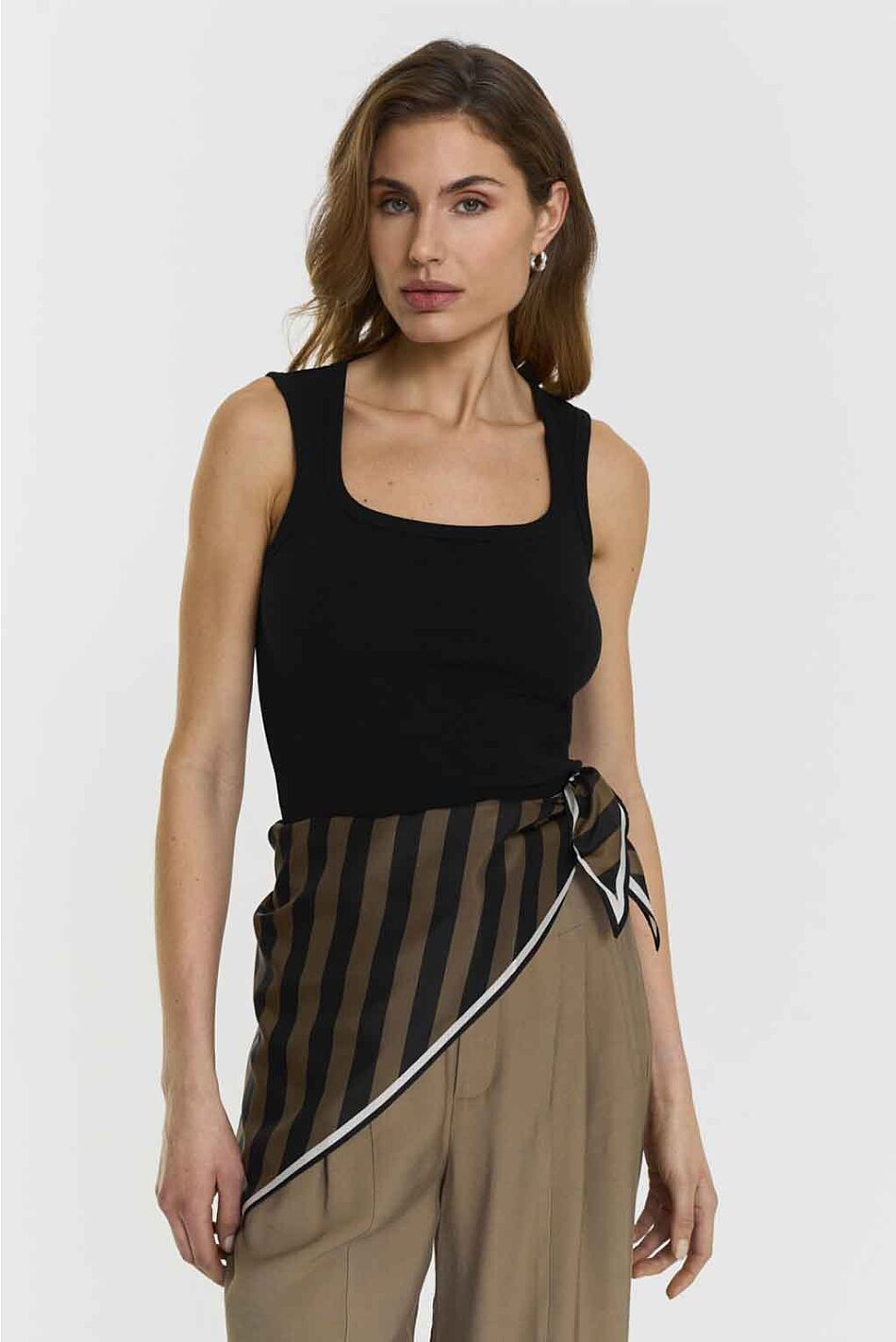 ERINNA SILK SCARF BLACK BEIGE