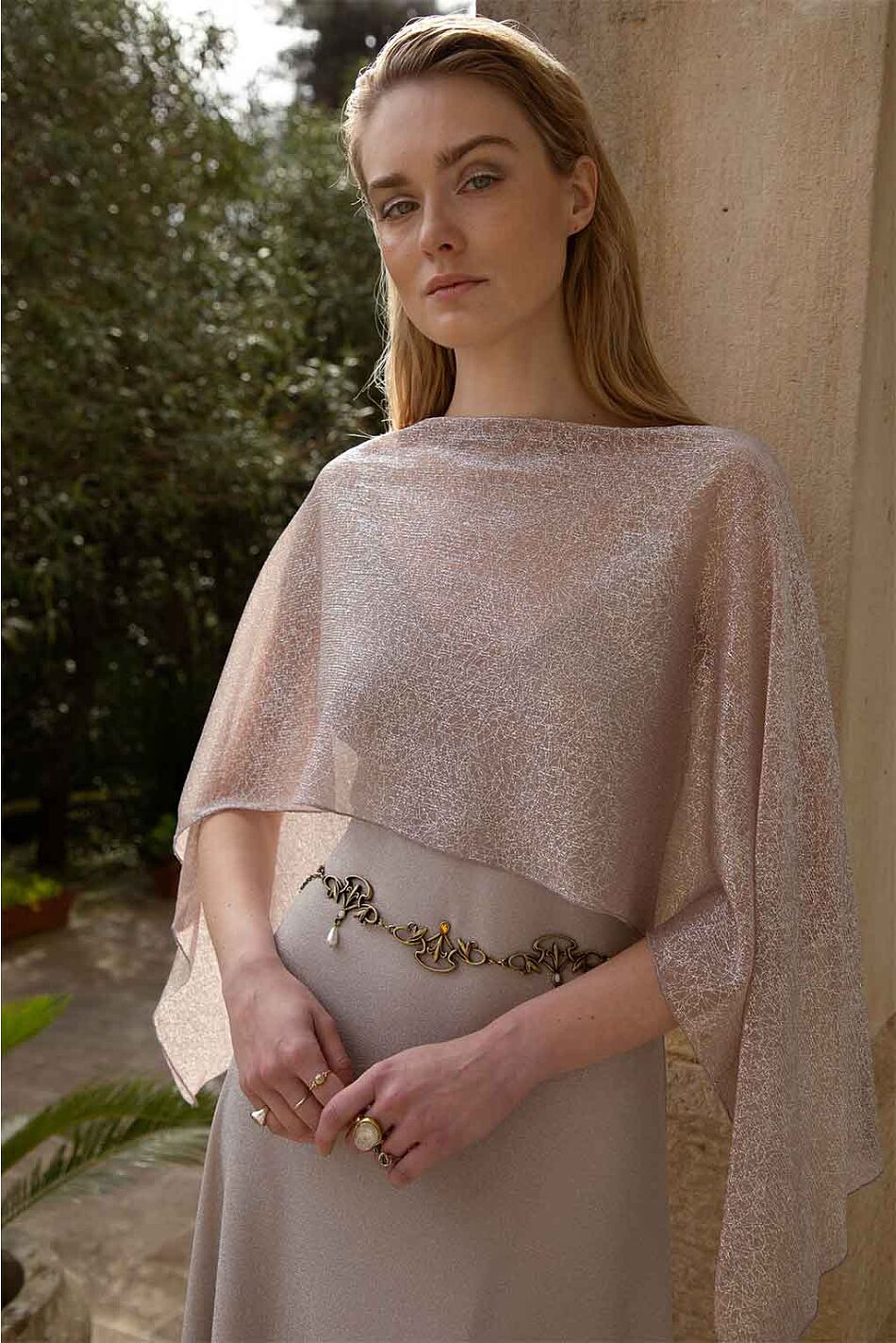 GROUND SHAWL