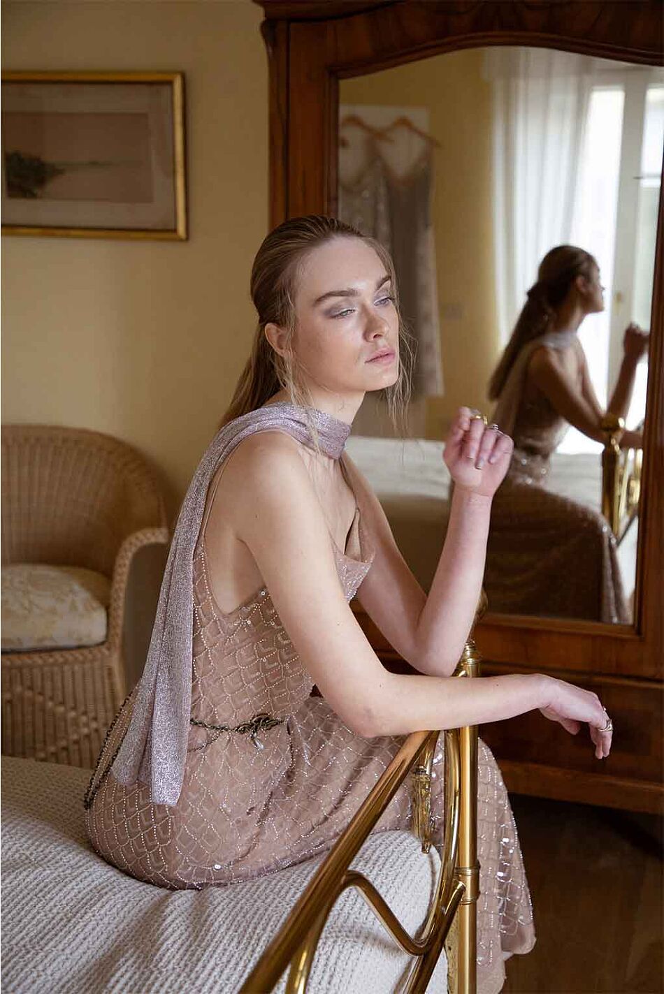 GROUND SHAWL