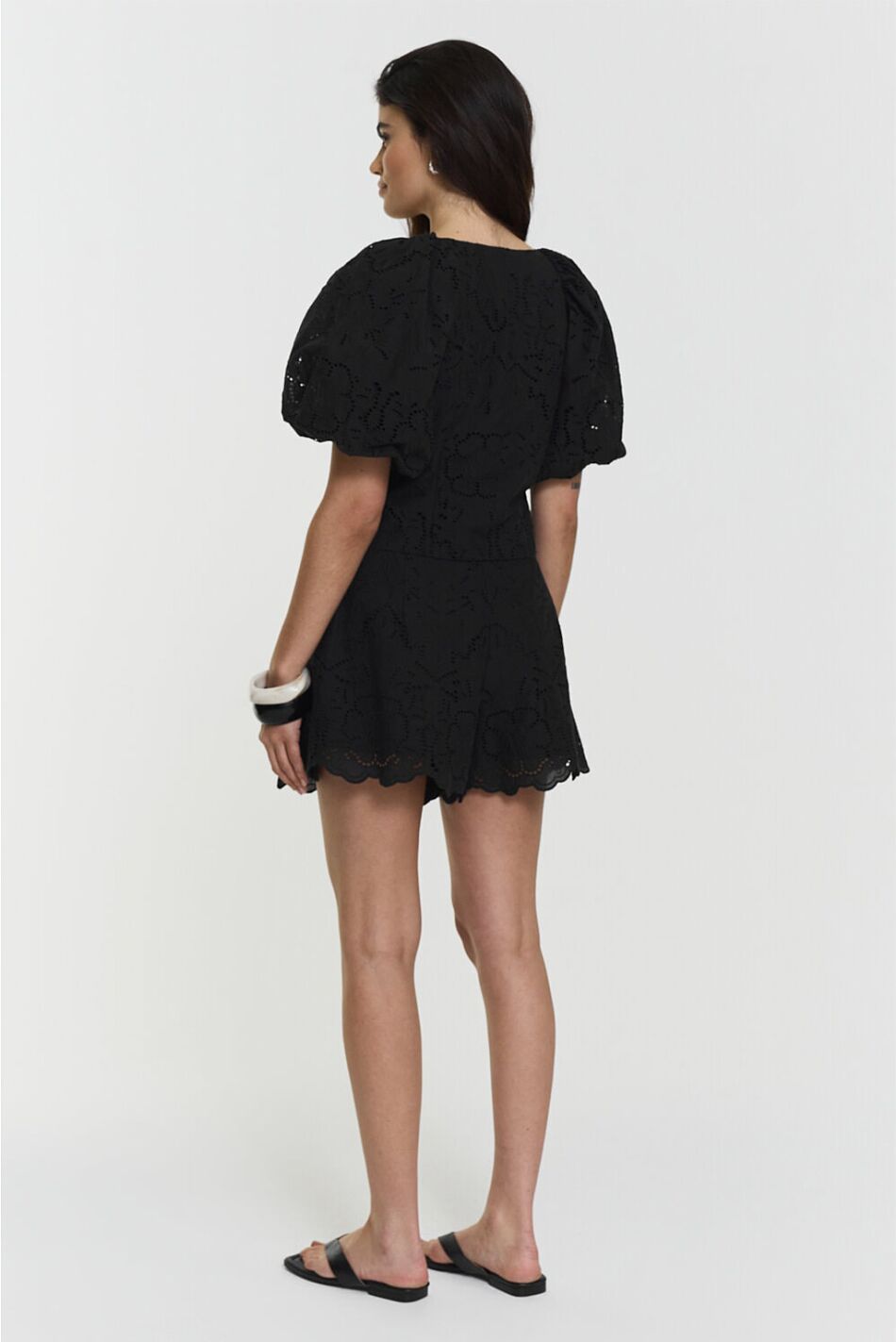 MEIRA BRODERIE SHORTS BLACK