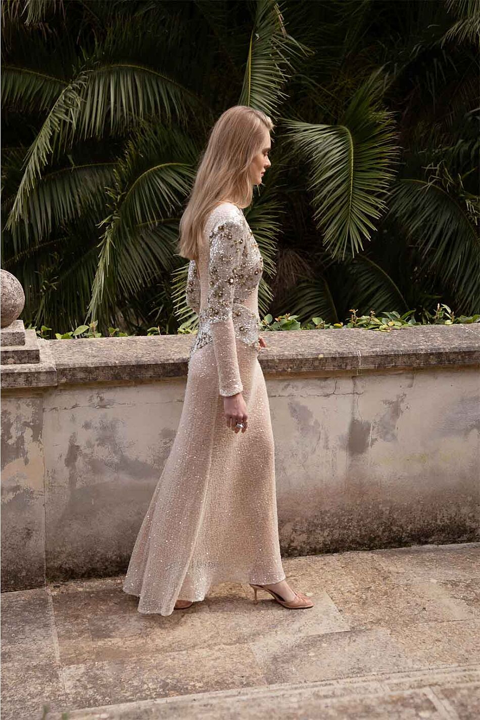 NOMADIC DRESS
