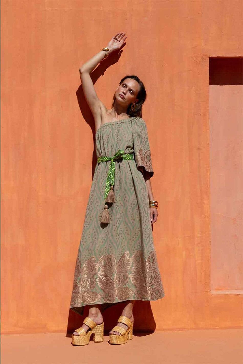 SOLE DRESS