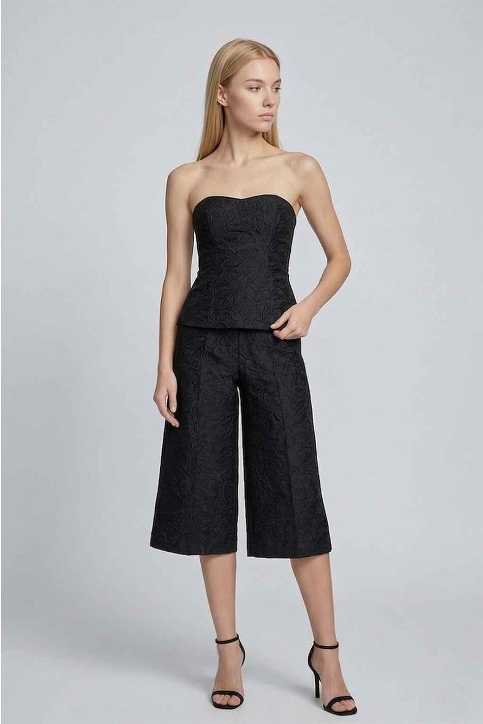 TEXTURED BUSTIER