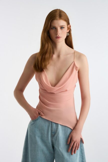 CREPE SLIP TOP