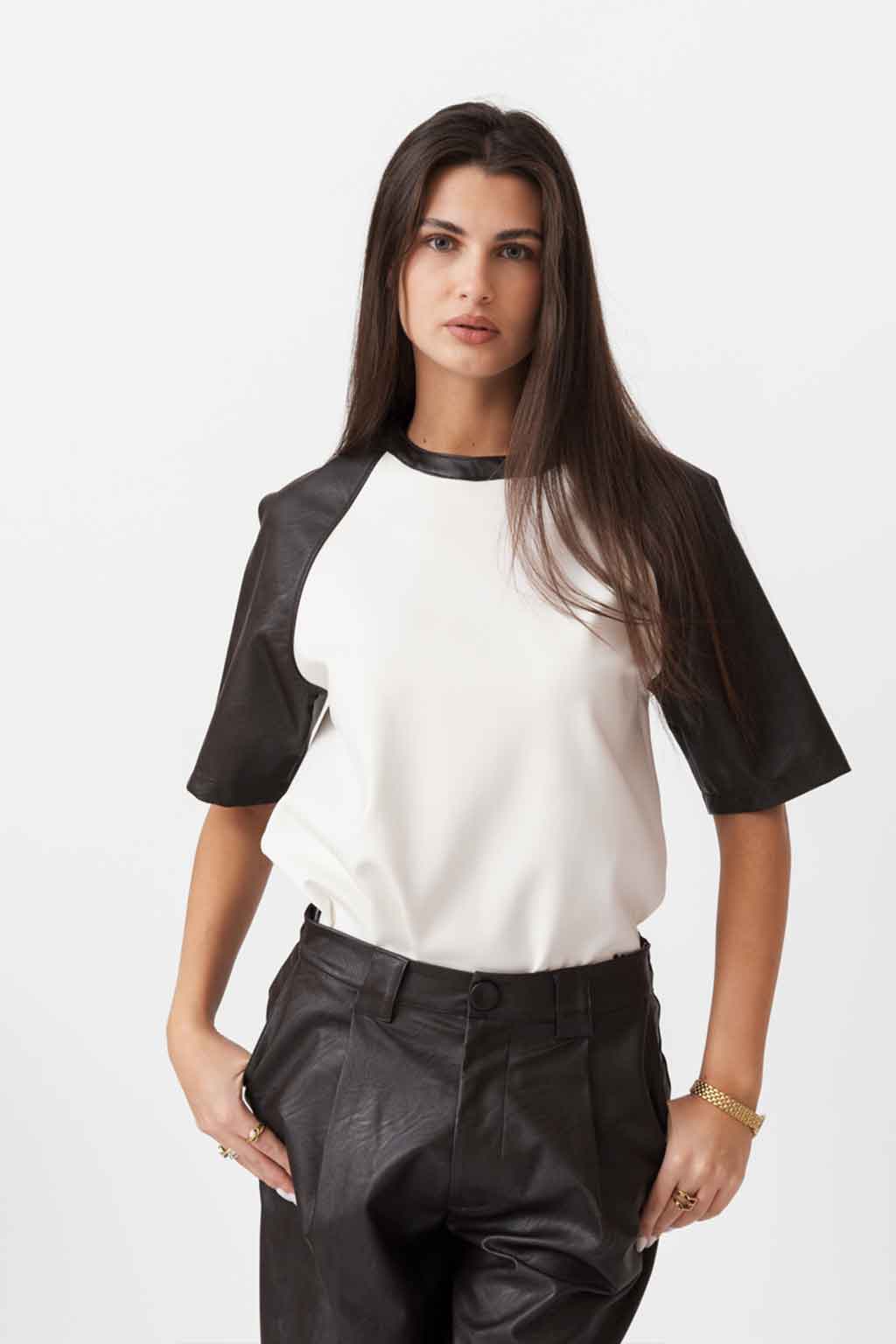 LEATHER LOOK SLEEVE T-SHIRT LEATHER LOOK SLEEVE T-SHIRT