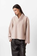 V NECK KNIT TOP - Image 3