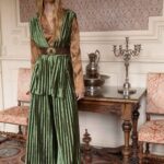 PLEATED VELVET SLITTED