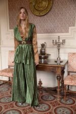 PLEATED VELVET SLITTED