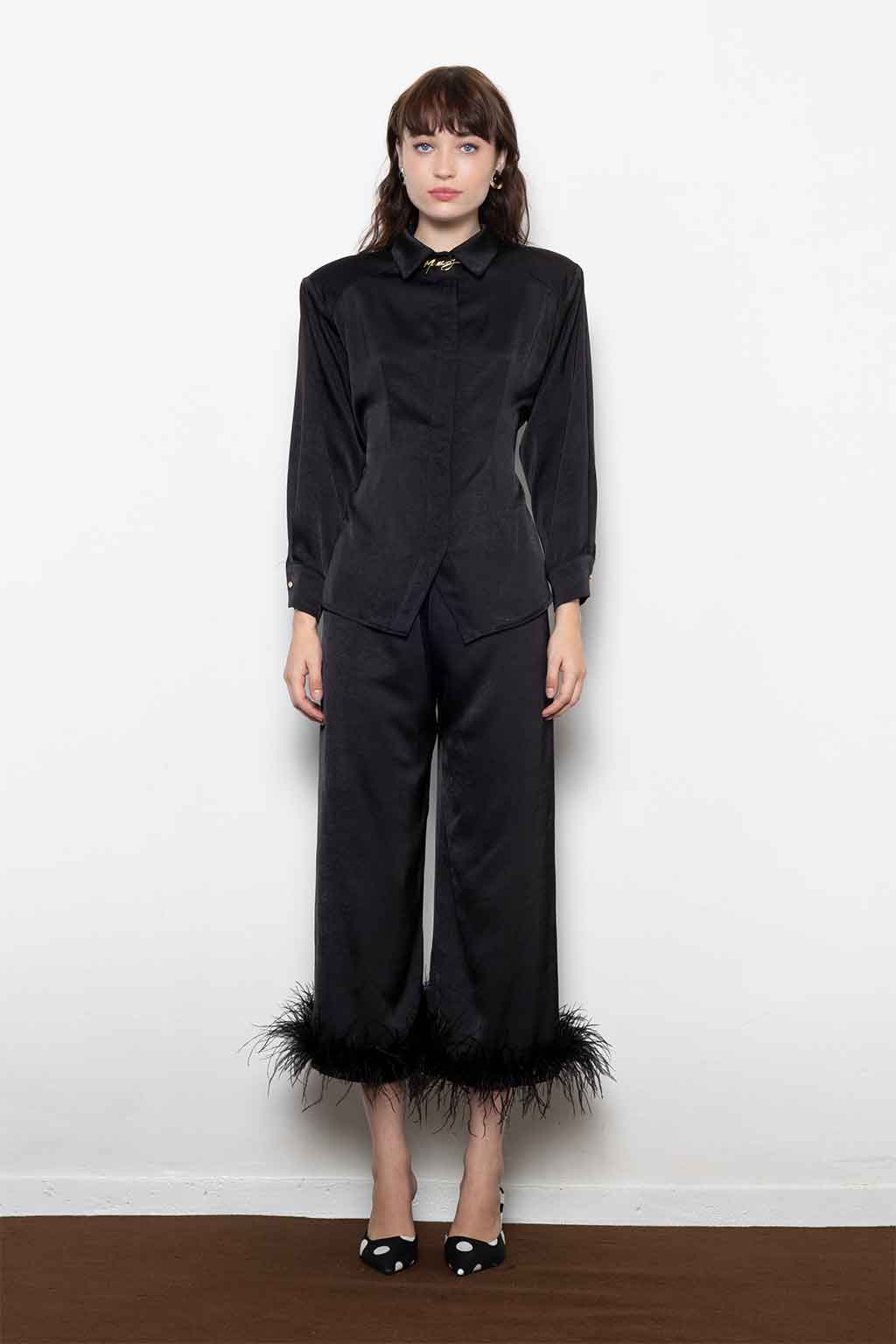 TESSIE_WITH_FEATHER2 TESSIE WITH FEATHER - Image 1