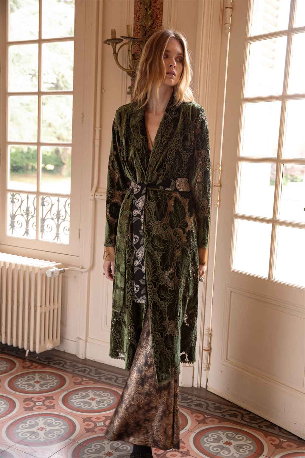 VICTORY ΚIΜΟΝΟ CROCHET VELVET BELTED