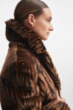 THROWBACK FUR CROPPED JACKET - Image 5