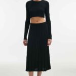 FEMME  KNITTED CROP TOP