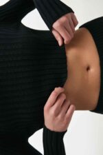 FEMME  KNITTED CROP TOP - Image 4