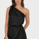 SILKY ONE SHOULDER TOP