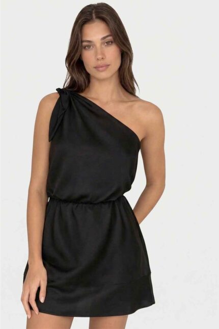 SILKY ONE SHOULDER TOP